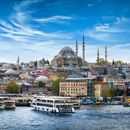 土耳其多尔玛巴赫切宫+博斯普鲁斯海峡+苏莱曼尼耶清真寺一日游