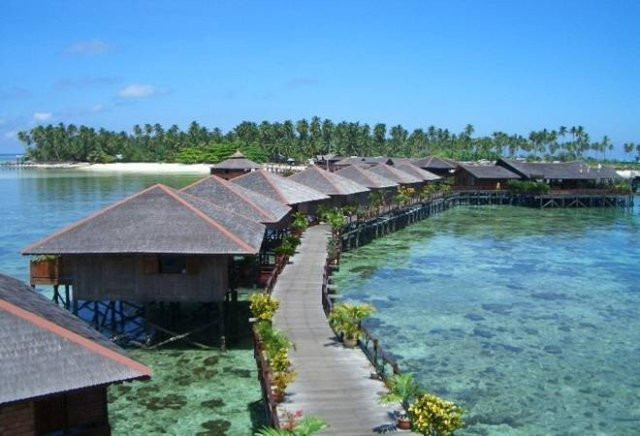 马布海上木屋度假村