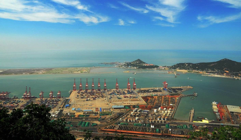 广阔的沙滩海滨浴场都是这次来连云港要游览的景点,特别是站在海上