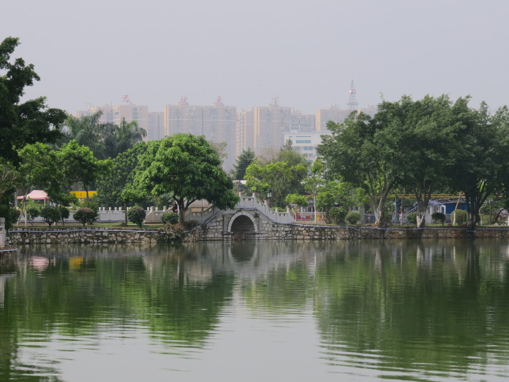 云南小城 蒙自南湖一景