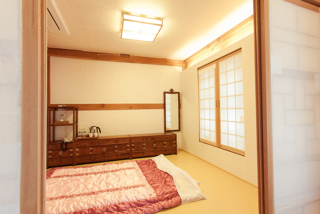 想在韩国传统的"韩屋"休息吗?