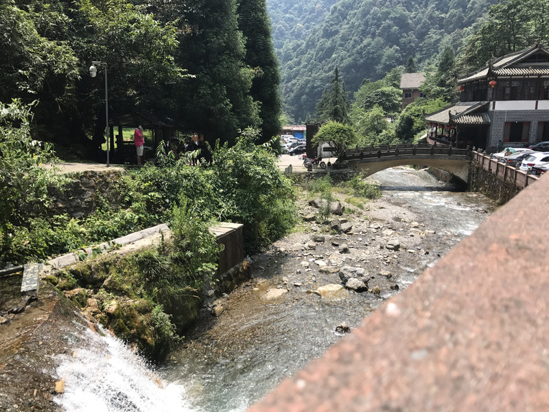 西岭雪山前山西岭镇游