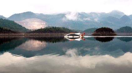 飞龙湖旅游线路安排: a线:飞龙湖·浪水湾景区(游览猕猴半岛