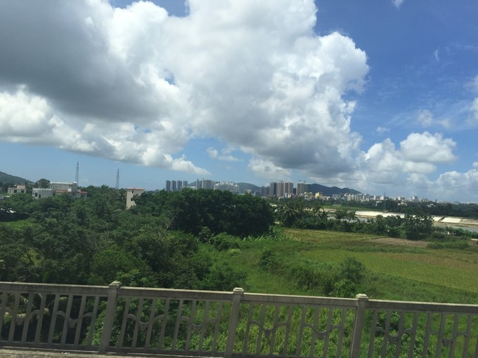 动车窗外的风景