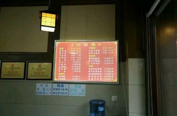 老店白家猪肉粉冷鲜肥肠展柜托盘图片