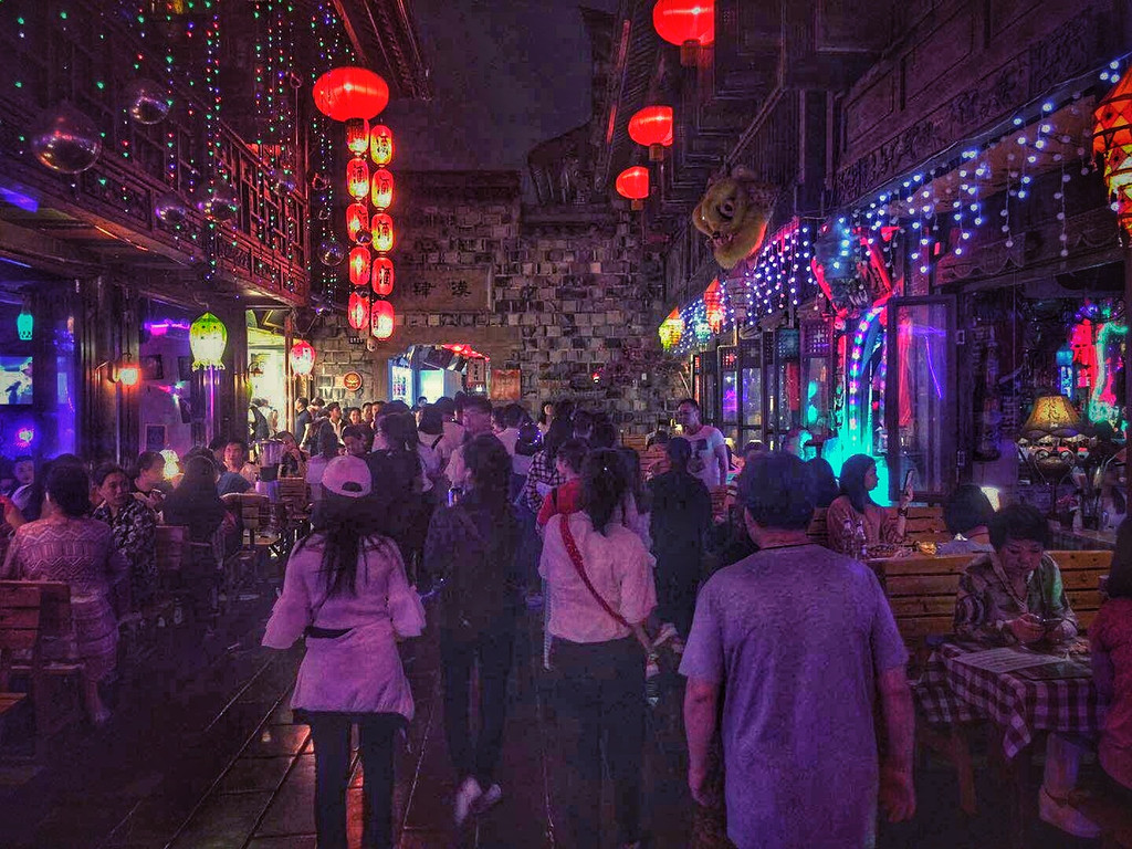 成都网红景点一日游(全程手机拍摄:杜甫草堂—宽窄巷子—锦里)