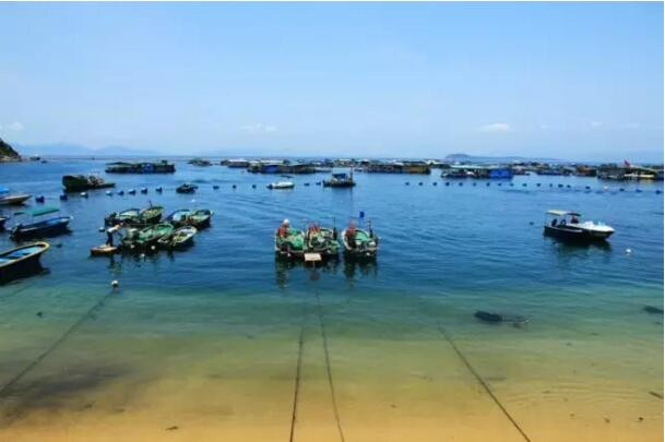 中国最美十大海岸 100b090000003xoue434A_R_1024_10000_Q90.jpg