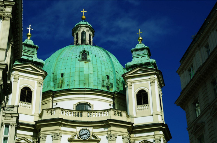 圣伯多禄教堂                                 维也纳国家歌剧院