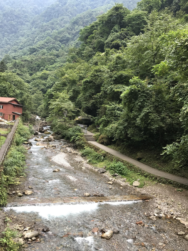 西岭雪山前山西岭镇游