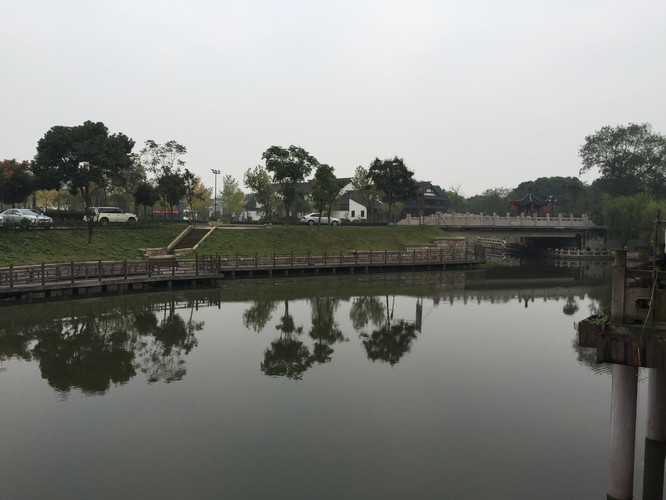 城外的护城河