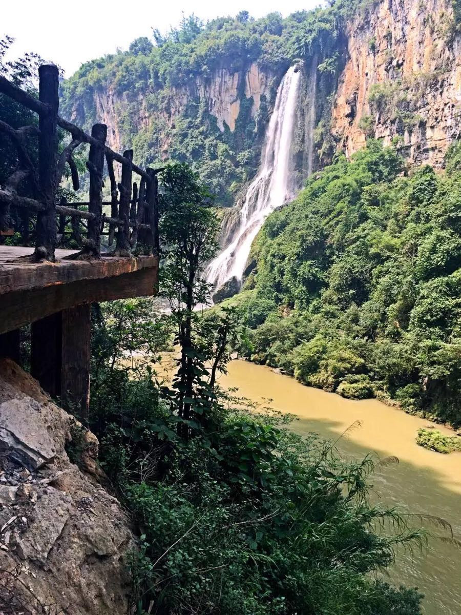 避暑胜地马岭河大峡谷