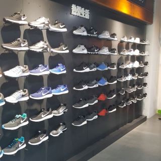 耐克专卖店