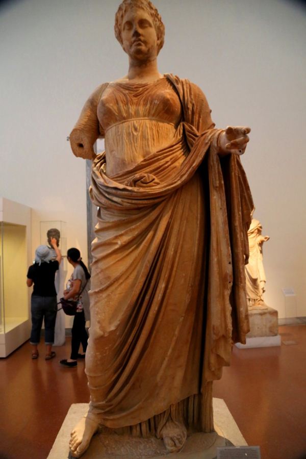 图52. 正义女神忒弥斯雕像,公元前300年