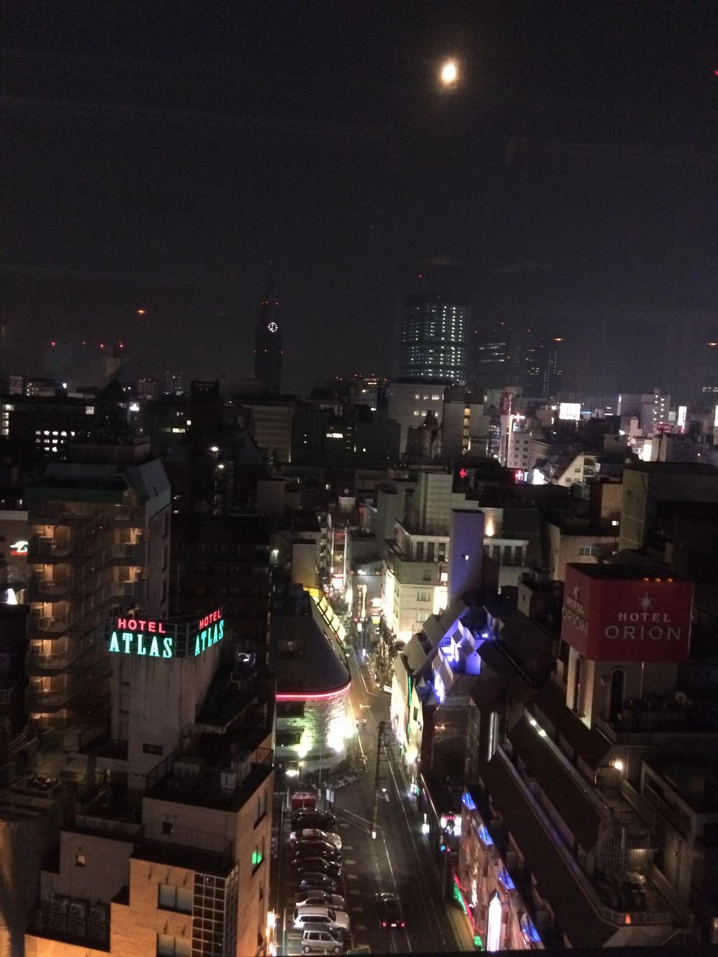 在酒店楼上的东京夜景
