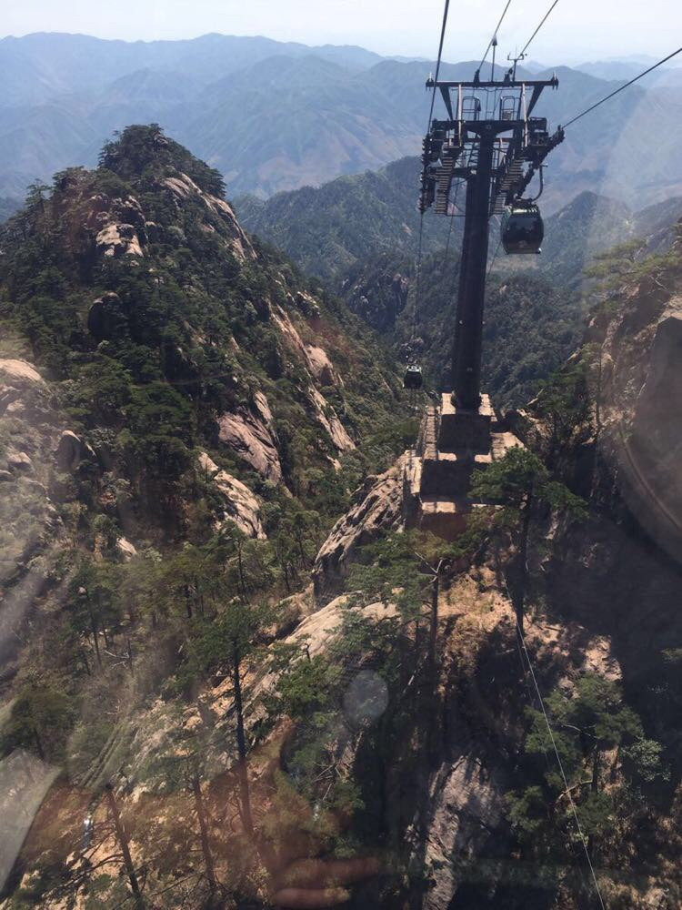 黄山光明顶山庄