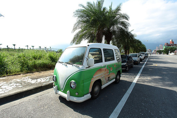 台湾城镇的街头随处可见这个大众的面包车,外形尊可爱啊,肯定也看到了