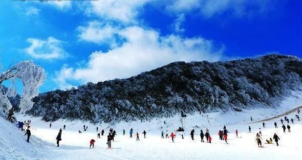 巫溪红池坝滑雪场是近年来新修的项目,坐落在红池坝天子城.