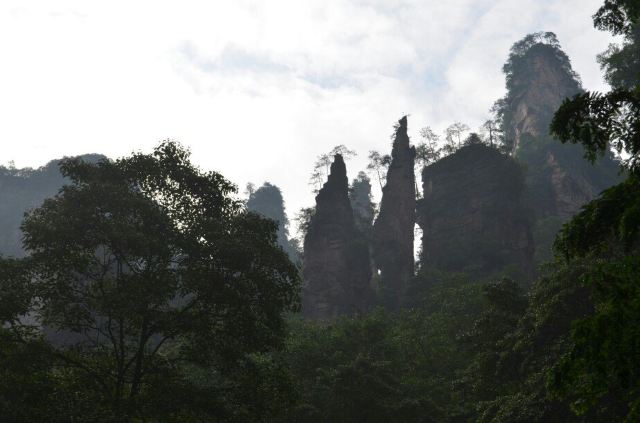 西游记取景地.仔细看,真的像唐僧师徒四人
