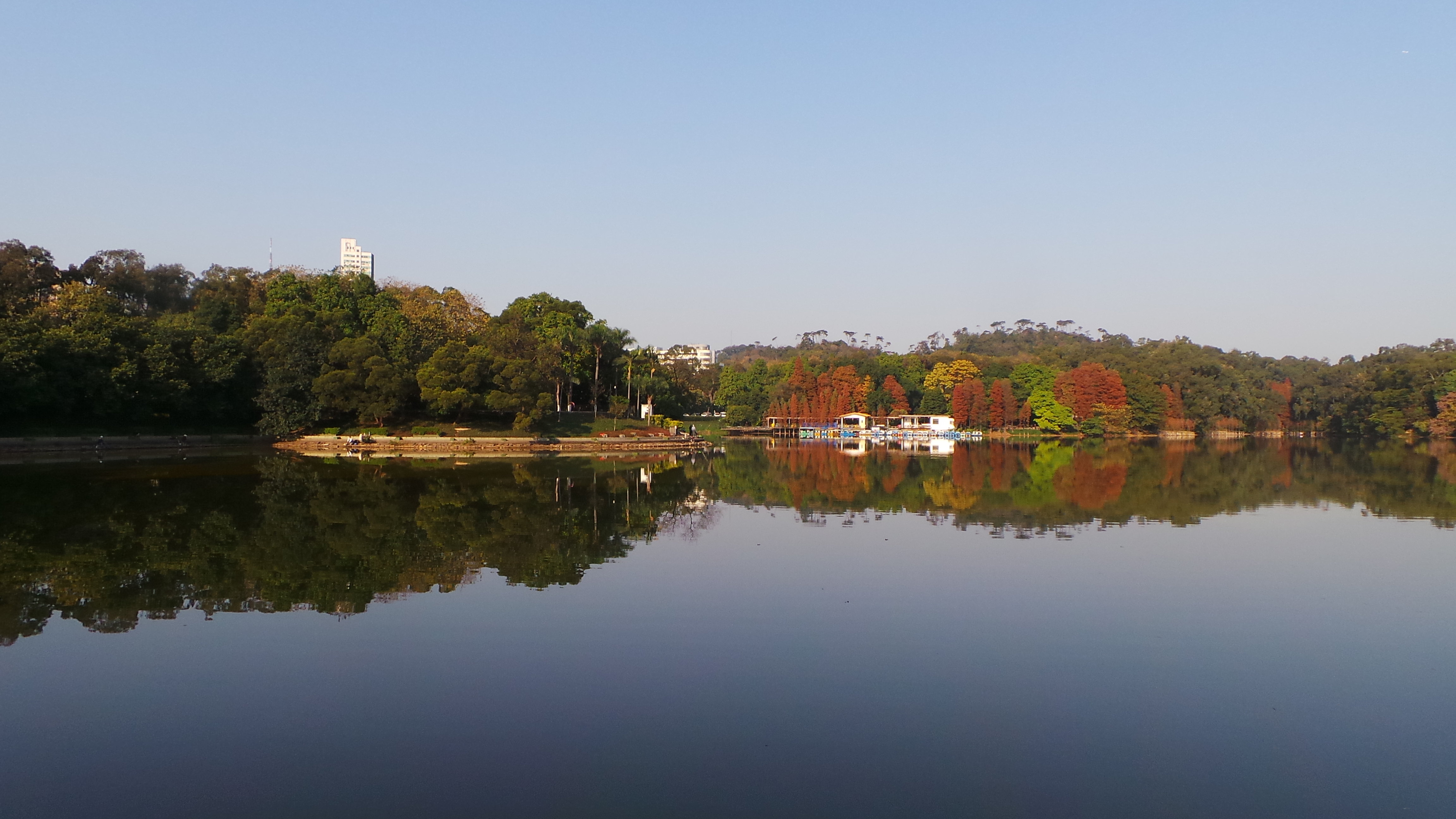 麓湖公园