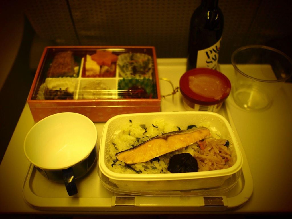                  日本航空飞机餐