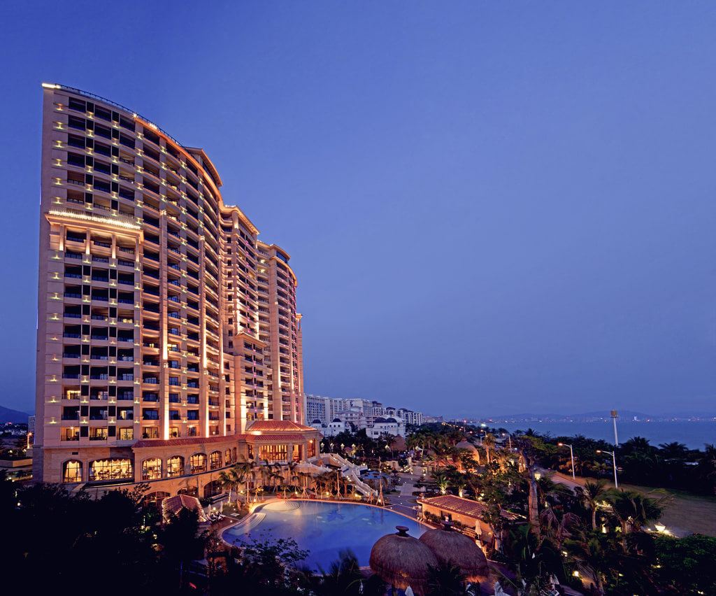 酒店地址: 三亚湾海坡开发区 三亚湾220号三亚湾旅游度假区 ,近铂爵