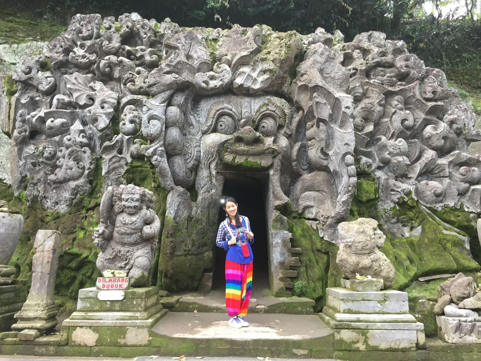 象窟是巴厘岛唯一的石窟寺院遗址,最早建于11世纪,1923年被荷兰考古