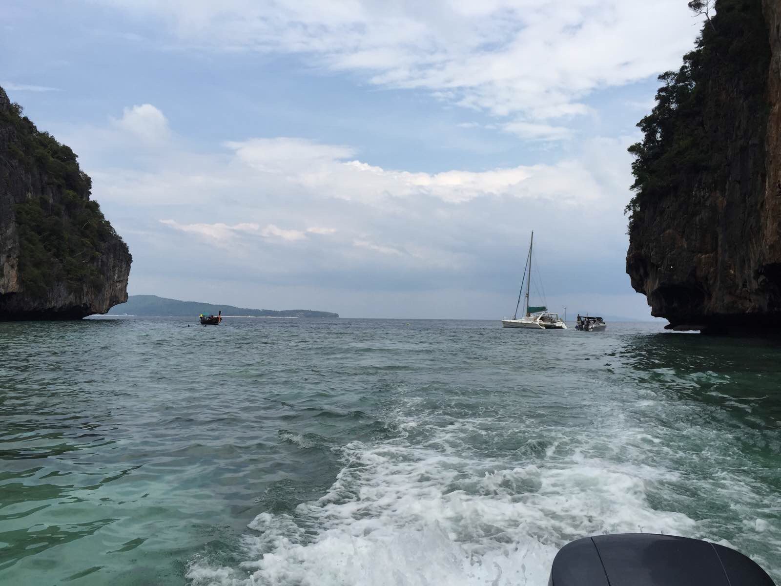 不知道怎么没有拍出来那个避风港湾的效果凑过看吧哈哈 玛雅湾