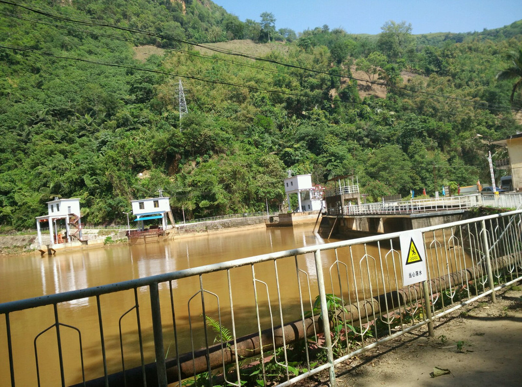 绿水河电站和它的热带雨林旅游区