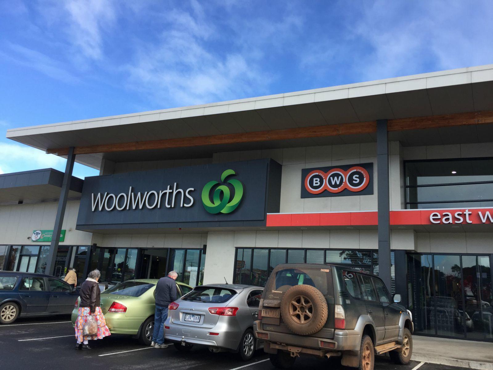 澳洲最有名的两大超市之一woolworths 瓦南布尔
