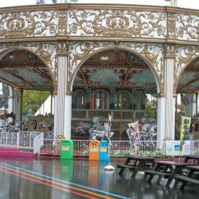 鬼屋图片游乐场 CggYHVZ_4OyAJQYaAAO3kAt8JYM519_C_280_280.jpg