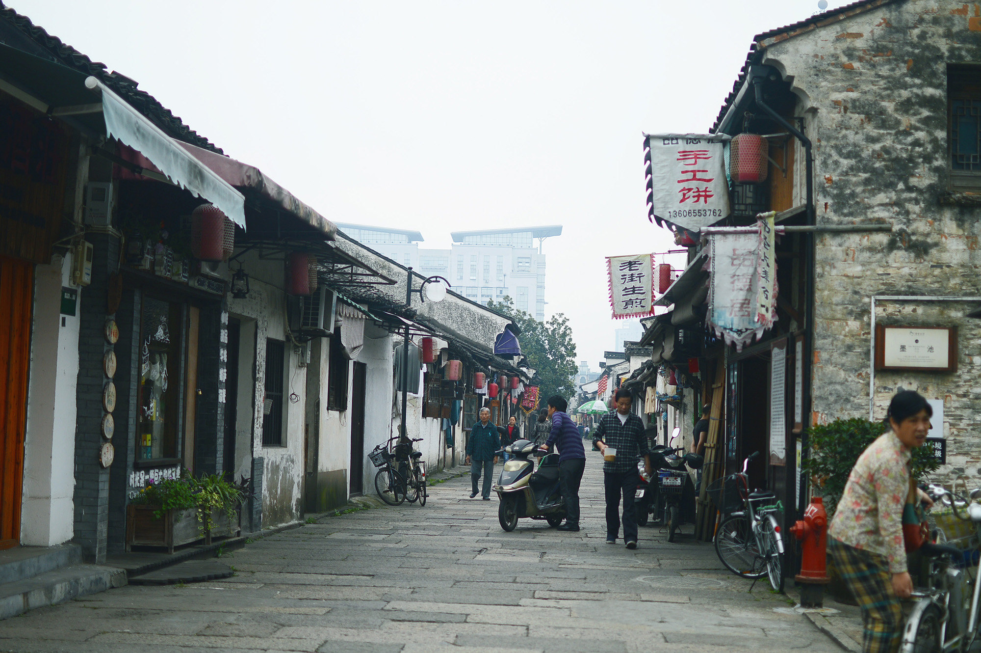 路—鉴湖前街—环城西路—人民路—中兴南路—镜湖路—东光路—二环南