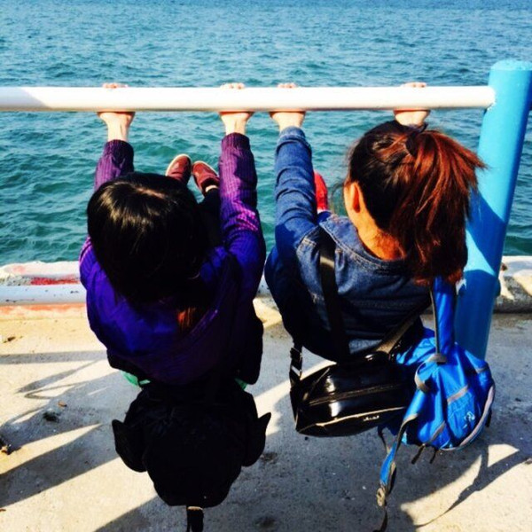 旅行者一号拍回来的真实照 CggYHFYyKNaAKGY7AAE9KDcwtok544_R_600_10000_Q90.jpg