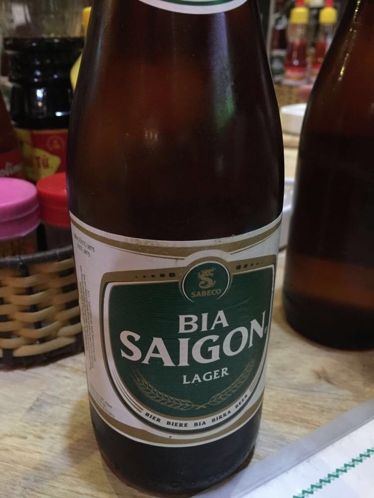 喝杯bia saigon(6人,喝了15只,点了一些小吃,果汁,费用共计62500