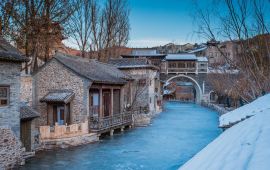 密云旅游景点大全古北水镇 CggYsFafGgyAOWmRADU2ArDvY-4052_R_270_170.jpg