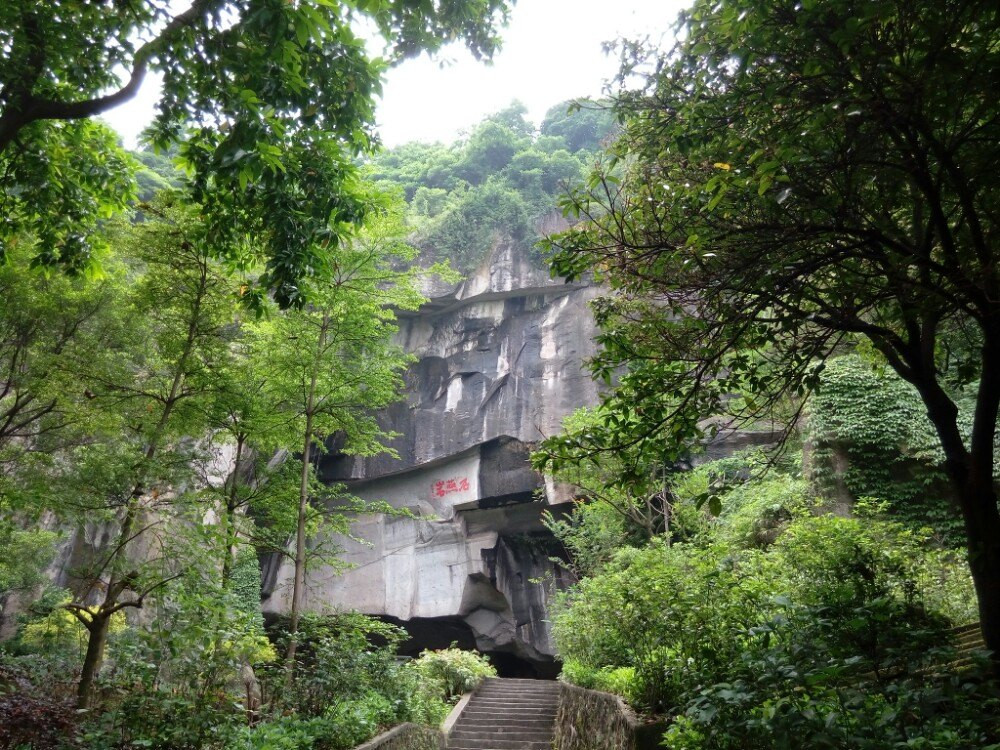 有没有不信邪的,谈朋友去西樵山回来结婚生娃,过上幸福日子的