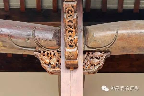 在一定程度上,增加梁头抗剪能力或减少梁枋间的跨距.宋代称"角