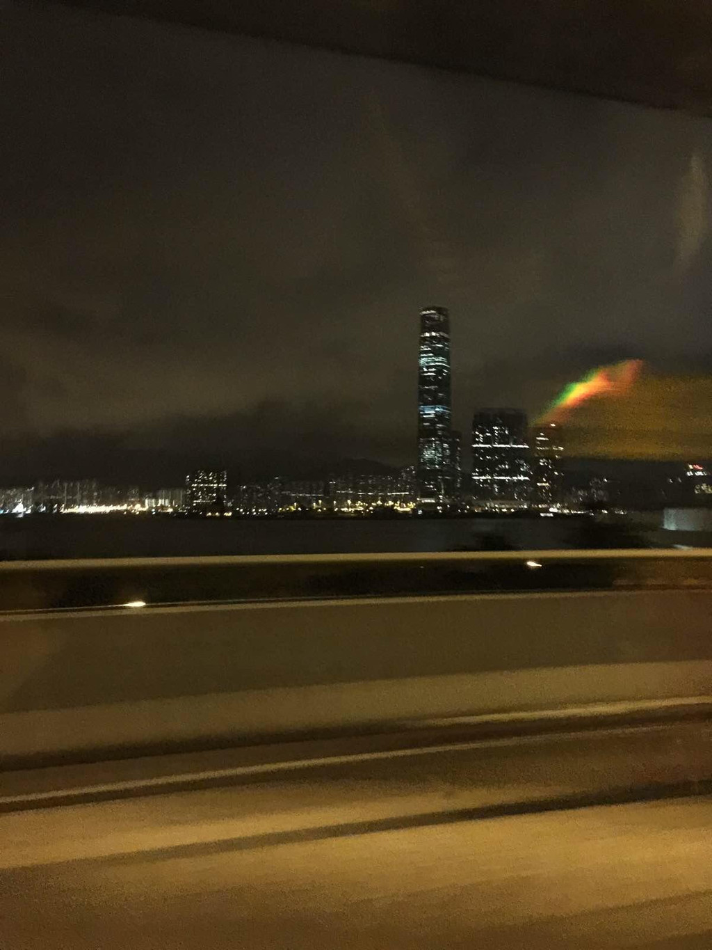                   香港国际机场