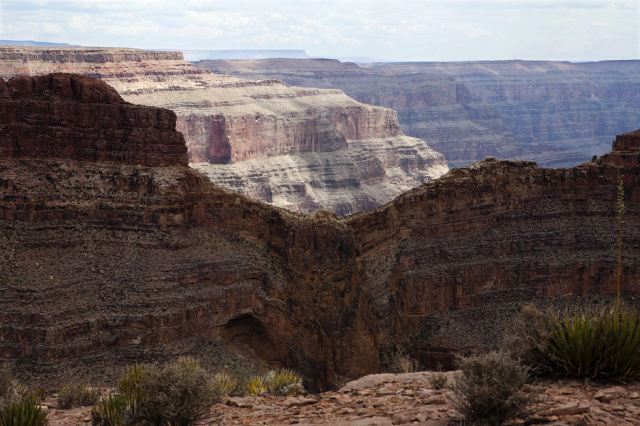 从las vegas出发开车前往grand canyon,第一站先到位于印第安华莱派