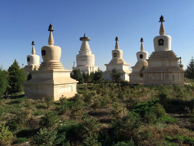 是凉州四大藏传佛教寺院之一,其它三个分别为海藏寺,金塔寺,莲花山寺