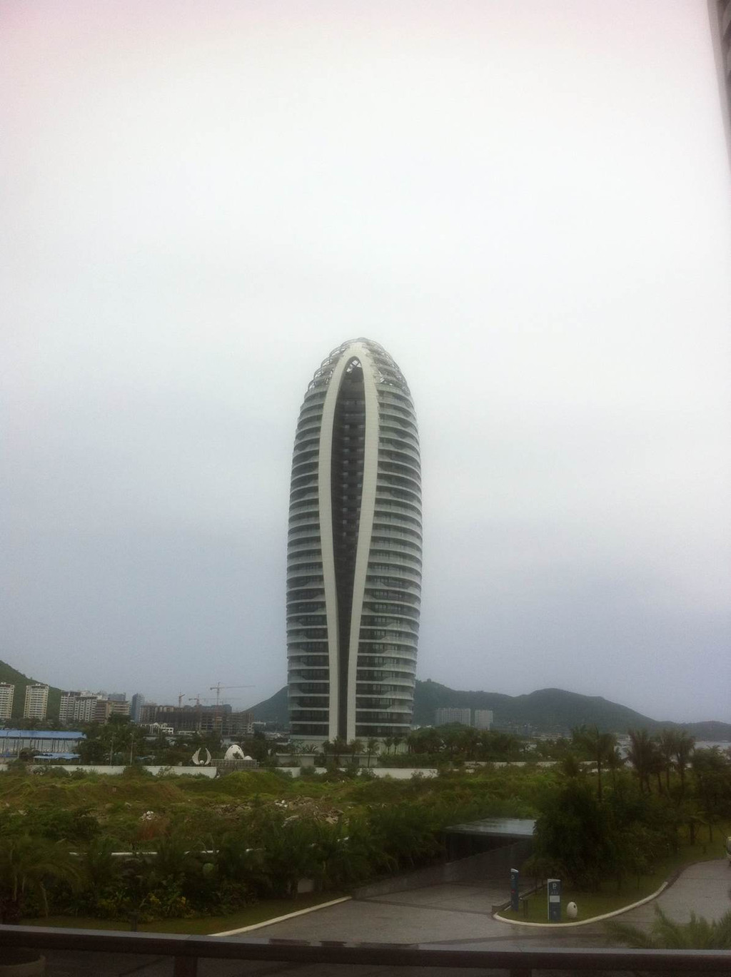 海南经