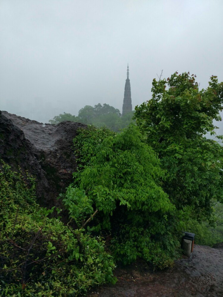 杭州宝石山宝淑塔,蛤蟆峰,玛瑙寺,西湖