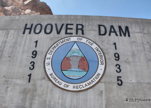 胡佛水坝 胡佛水坝(hoover dam)是美国综合开发科罗拉多河(colorado)