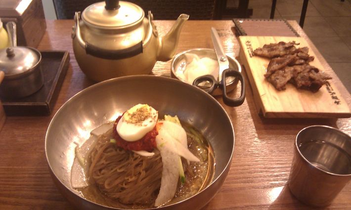 在韩国,一个人的简餐 - 首尔游记攻略