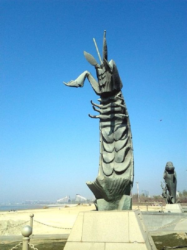 山海广场特色景观之一,位于辽宁省营口济技术开发区,也就是鲅鱼圈里