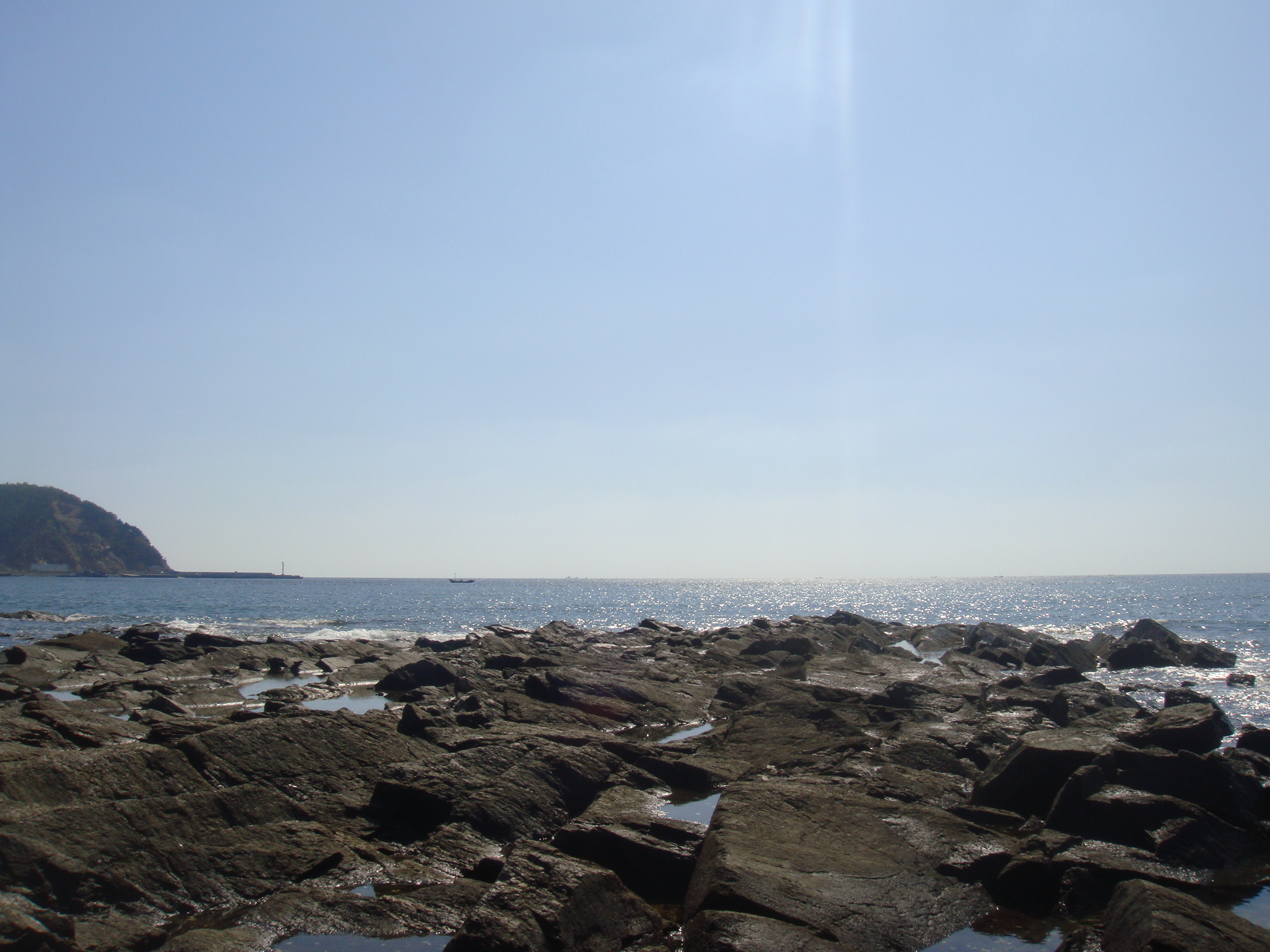 一天早从大连坐车到皮口镇,从皮口港坐船到广