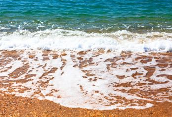 青岛黄岛金沙滩一日游【6人小拼团/游艇出海/五四广场/栈桥】【经典老牌旅游线路，青岛深度游】