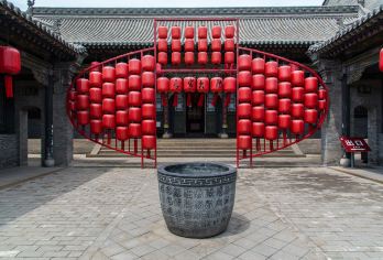 山西晋中乔家大院+平遥古城一日游【一价全含-无自由活动】【[优惠退费]半票（18周岁以下的及在校大学生本科以下学历）付款含票成人选项套餐；导游现场退费20元；】