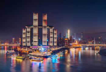 重庆两江游夜游【金碧朝天交运系列游船票 8D山城夜景游】【[豪华游船]多种豪华游船供您选择，视野广阔，多角度览两江夜景。】