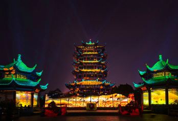 黄鹤楼+辛亥革命博物馆+湖北省博物馆+东湖生态旅游风景区【[特色行程]2个5A景区+1个4A景区一网打尽】