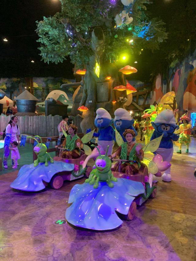 蓝精灵乐园-上海世茂精灵之城主题乐园